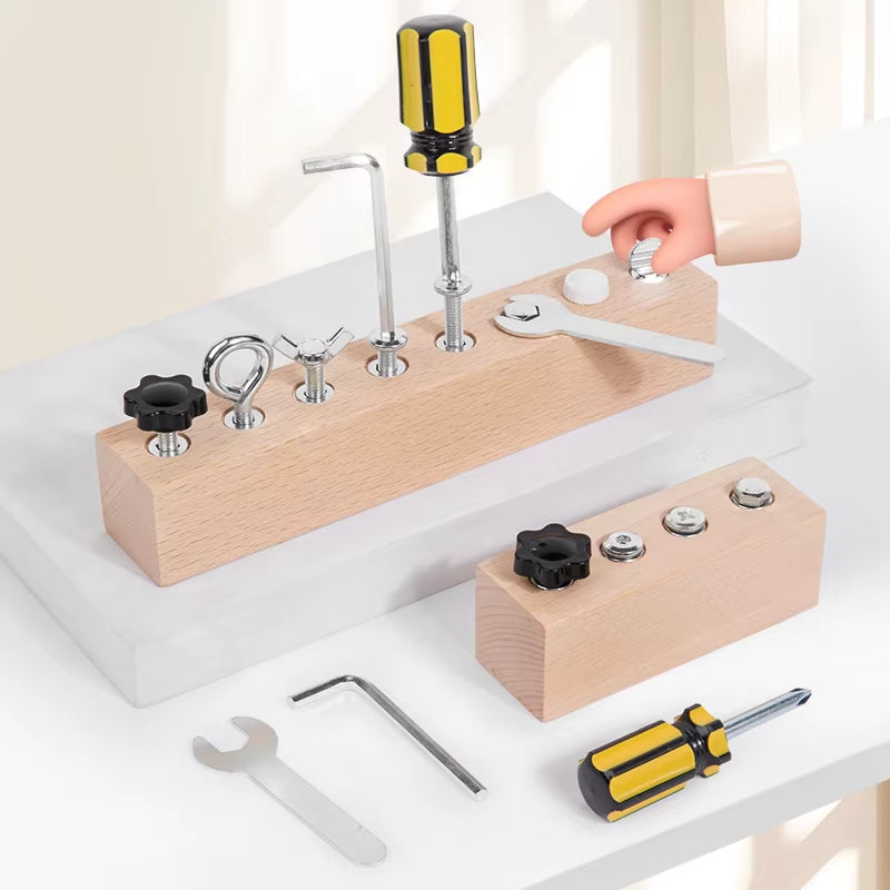 Juguete Montessori Educativo de Madera - Tablero de Actividades con Tornillos y Tuercas - Entrenamiento de Coordinación Mano-Ojo para Niños